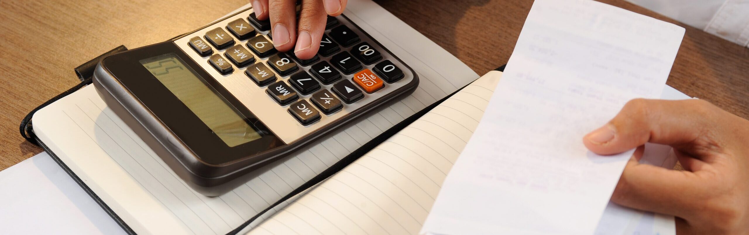 Zakelijke kosten aftrekken: wat mag wel en wat niet?